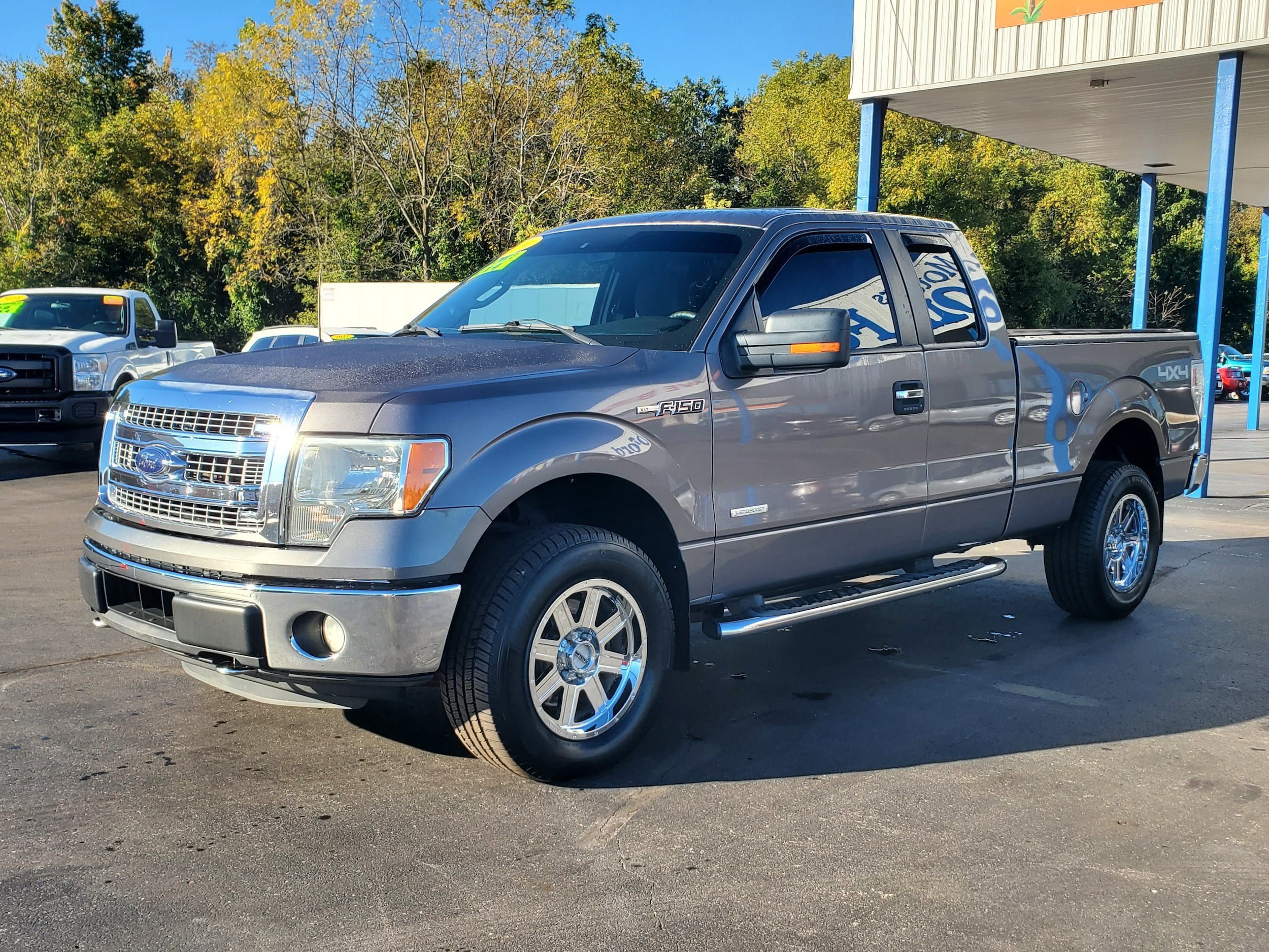 Used 2014 Ford F150 XLT w/ XLT Chrome Package AWD/4WD image 2