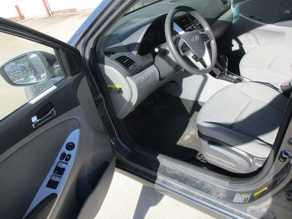 Used 2012 Hyundai Accent GLS w/ Premium Pkg 3 FWD image 23