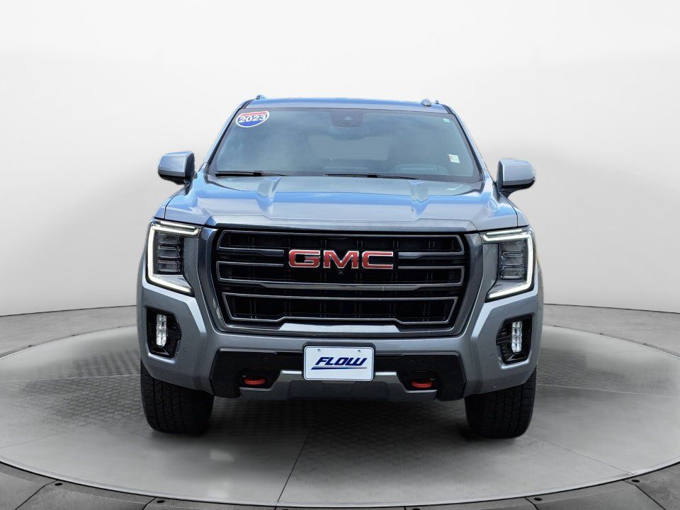 Used 2023 GMC Yukon AT4 w/ Technology Package AWD/4WD image 2