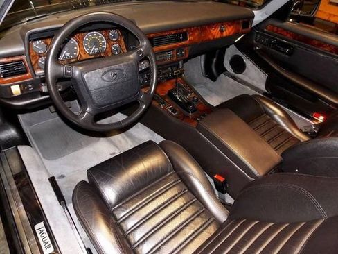 Used 1993 Jaguar XJS 4.0 Convertible RWD image 9