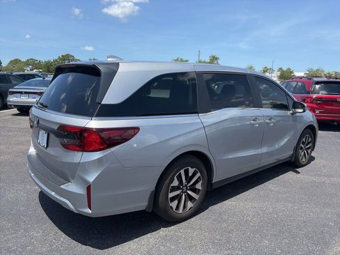 Certified 2025 Honda Odyssey EX-L image 7
