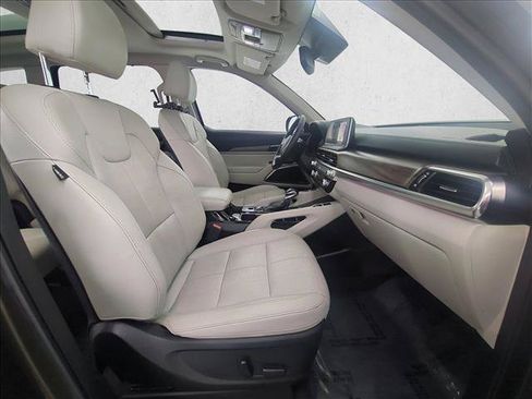 Used 2020 Kia Telluride SX FWD image 25