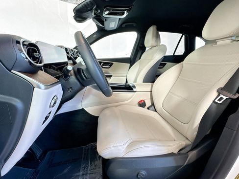 Certified 2025 Mercedes-Benz GLC 300 image 19