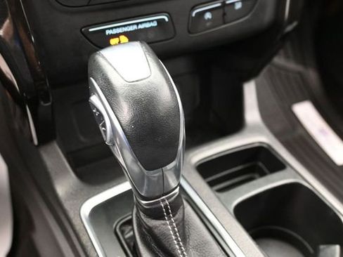 Certified 2019 Ford Escape SE FWD image 22