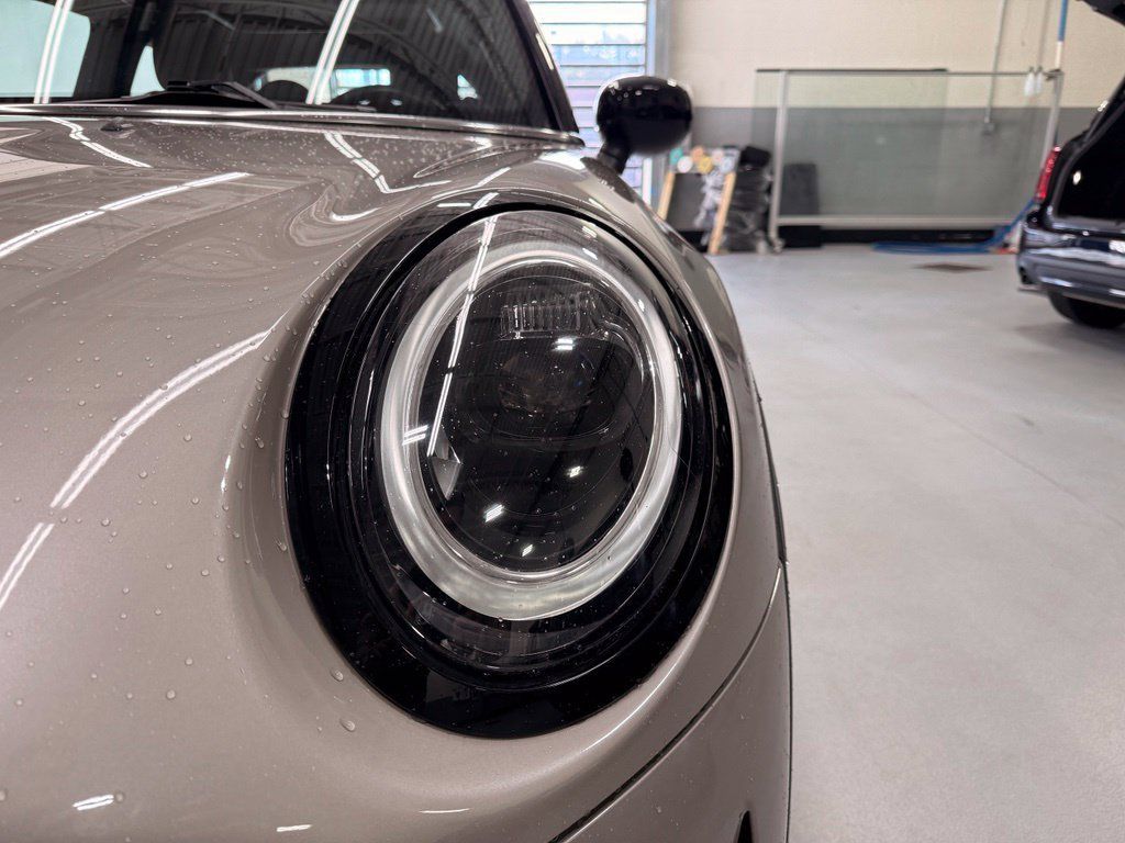 Certified 2022 MINI Cooper S w/ Premium Package FWD image 9