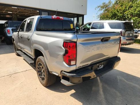 Used 2025 Chevrolet Colorado W/T w/ WT Custom Package RWD image 4