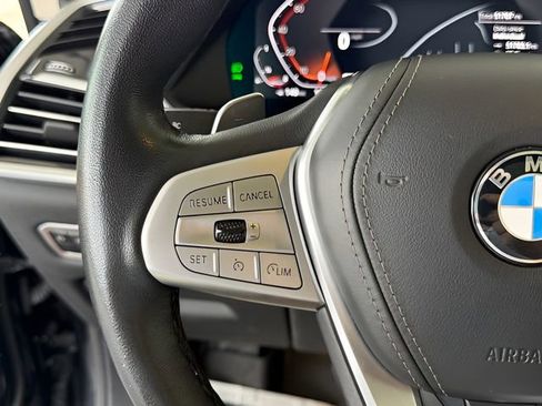 Used 2022 BMW X7 xDrive40i w/ Executive Package image 23