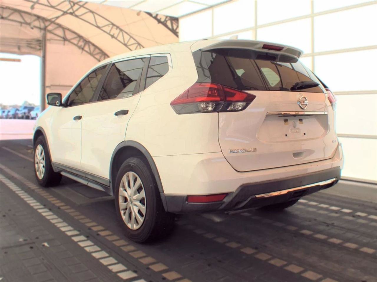 Used 2020 Nissan Rogue S AWD/4WD image 8
