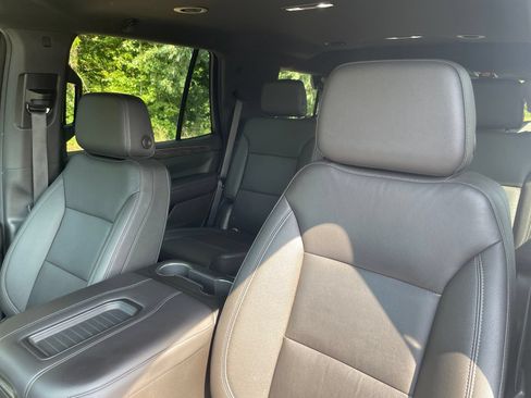 Used 2022 Chevrolet Tahoe Z71 w/ Z71 Off-Road Package AWD/4WD image 27