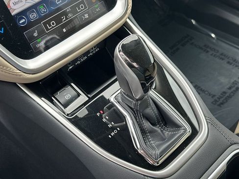 Used 2024 Subaru Outback Limited w/ Popular Package #2 image 31