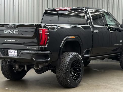 Used 2026 GMC Sierra 3500 Denali Ultimate AWD/4WD image 5
