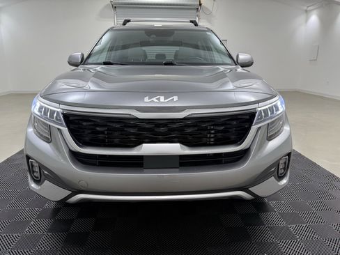 Used 2023 Kia Seltos SX w/ SX Sunroof Package image 2