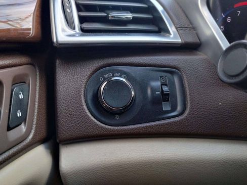 Used 2014 Cadillac SRX Luxury w/ Driver Awareness Package AWD/4WD image 29