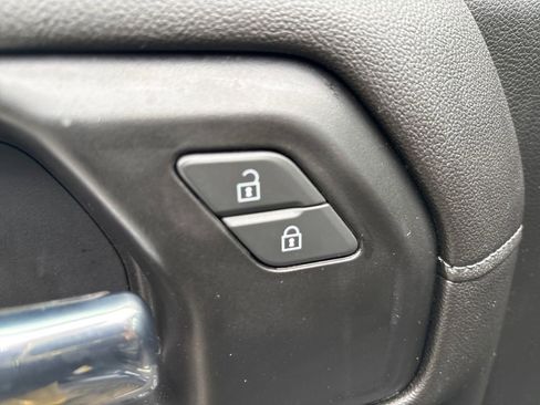 Certified 2022 Chevrolet Silverado 1500 RST AWD/4WD image 13