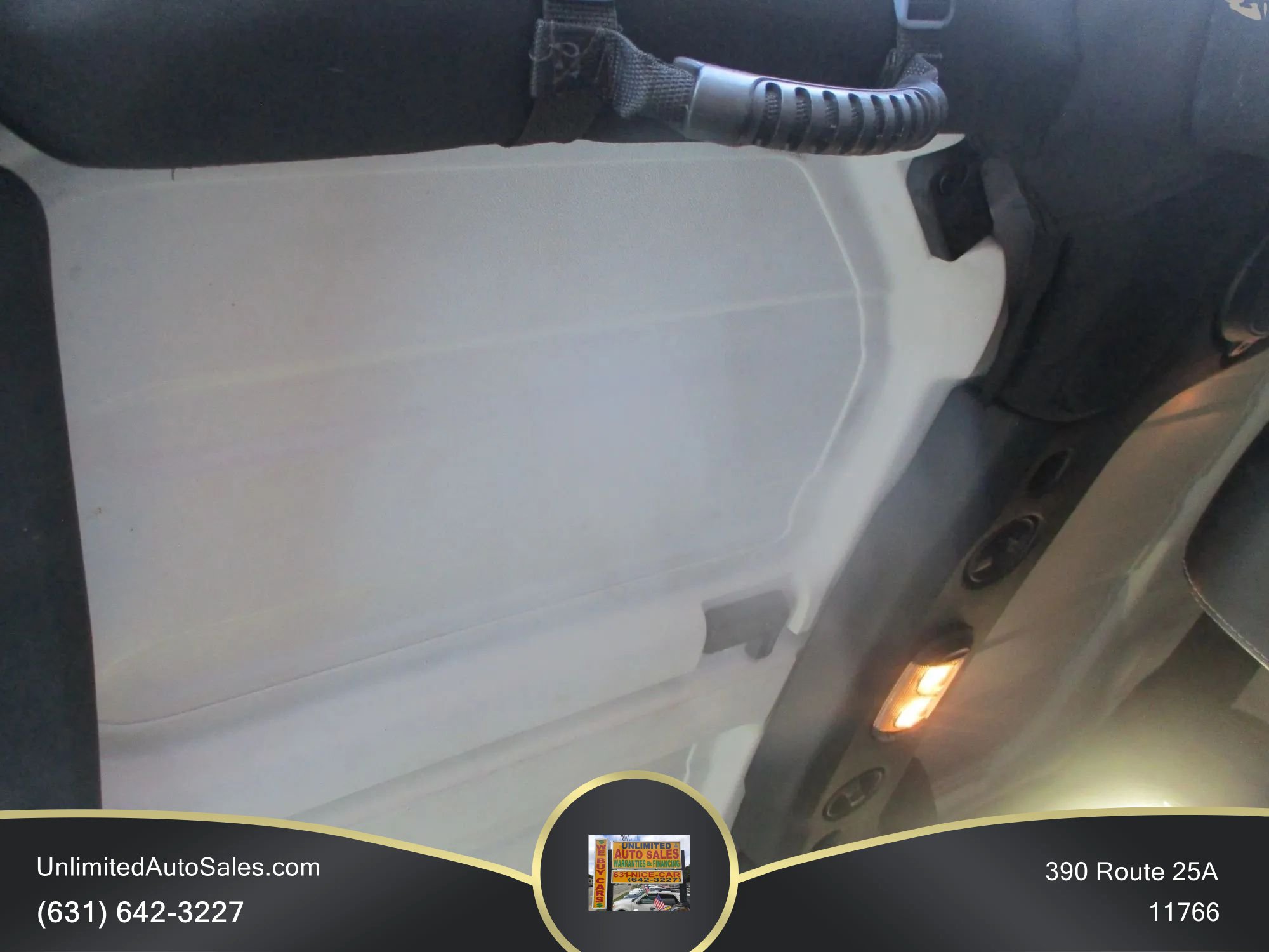 Used 2014 Jeep Wrangler Unlimited Sahara AWD/4WD image 8
