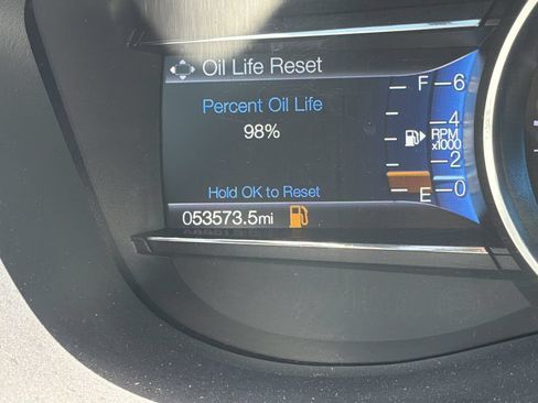 Used 2019 Ford Explorer XLT w/ Equipment Group 201A AWD/4WD image 31