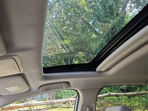 Used 2018 Honda CR-V EX image 16