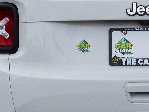 Used 2020 Jeep Renegade Latitude w/ Popular Equipment Group image 19