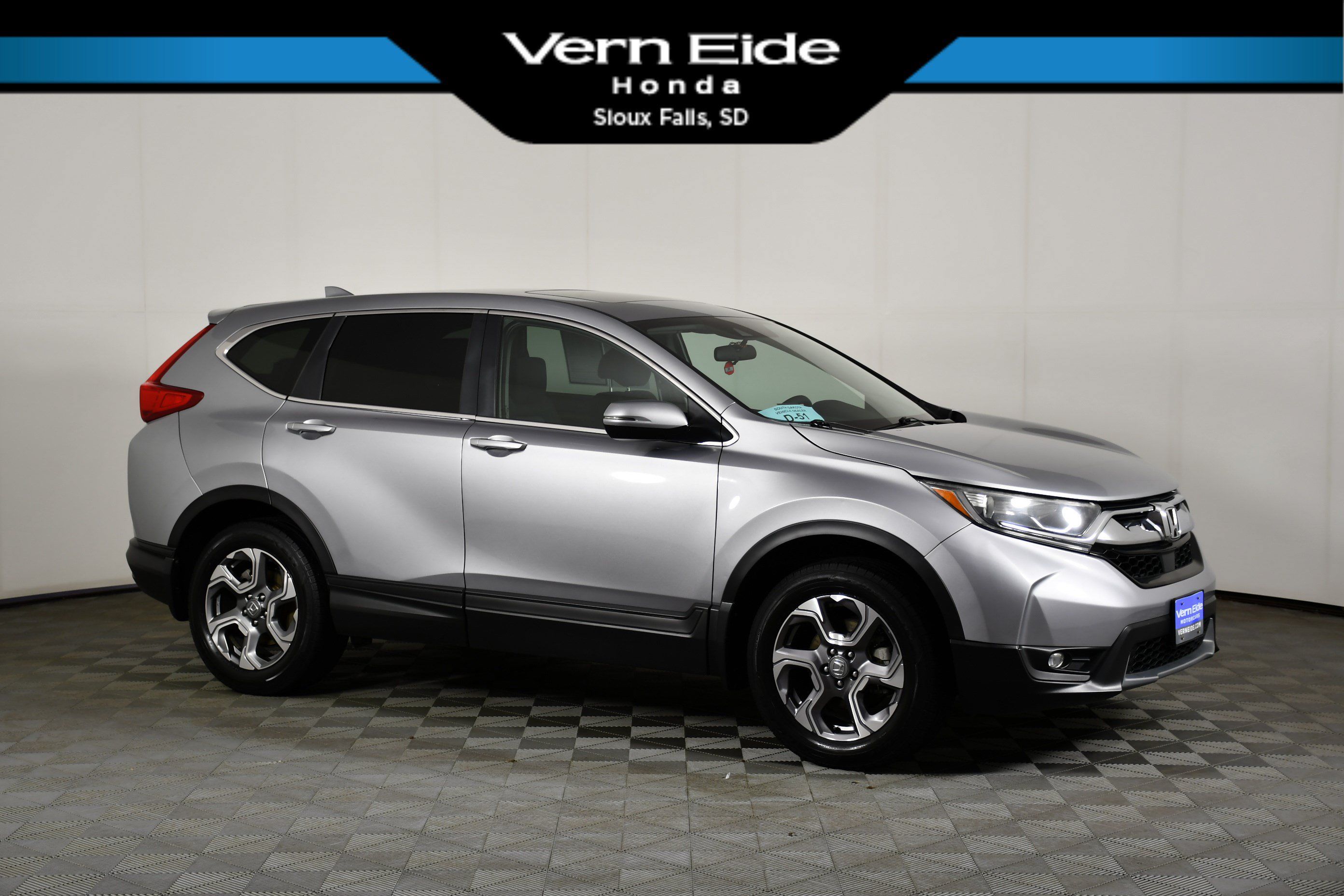 Used 2017 Honda CR-V EX image 1