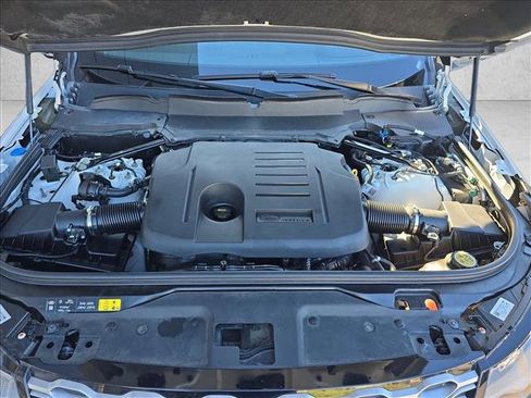 Certified 2023 Land Rover Discovery Metropolitan Edition image 30