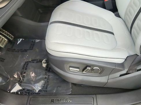Used 2024 Rivian R1S Adventure image 38