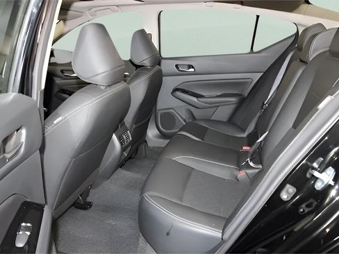 Used 2024 Nissan Altima 2.5 SL AWD/4WD image 18