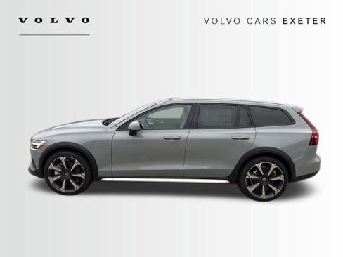 New 2026 Volvo V60 B5 Cross Country Ultra w/ Climate Package image 6
