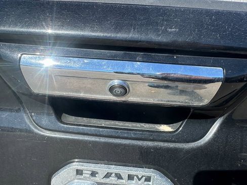 Used 2019 RAM 1500 Laramie image 19