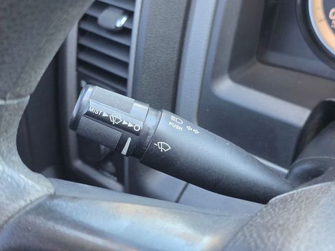 Used 2018 RAM 2500 Tradesman w/ Chrome Appearance Group image 36