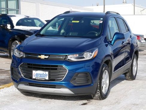Used 2020 Chevrolet Trax LT w/ Driver Confidence Package image 3