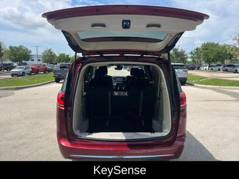 Certified 2021 Chrysler Pacifica Touring-L w/ Uconnect Theater Family Group FWD image 12