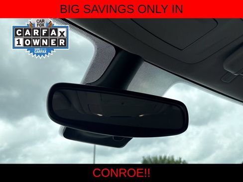 Used 2024 Chrysler Pacifica Touring-L FWD image 22