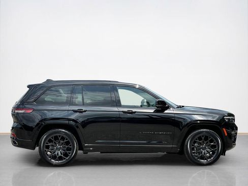 Used 2025 Jeep Grand Cherokee Summit w/ Adv Protech Group IV AWD/4WD image 9