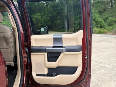 Used 2016 Ford F150 XLT w/ Equipment Group 302A Luxury AWD/4WD image 16