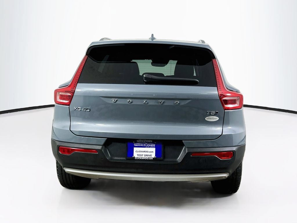 Used 2022 Volvo XC40 T5 Momentum AWD/4WD image 15