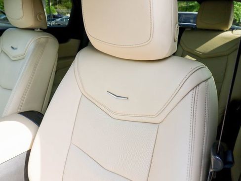 Used 2017 Cadillac XT5 Luxury w/ Driver Awareness Package image 35