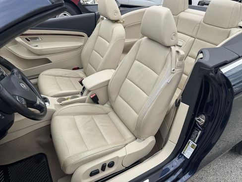 Used 2012 Volkswagen Eos Lux FWD image 13