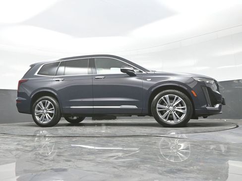 Certified 2025 Cadillac XT6 Premium Luxury image 26