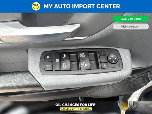 Used 2022 RAM 1500 Big Horn AWD/4WD image 11