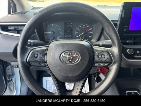 Used 2023 Toyota Corolla LE image 22