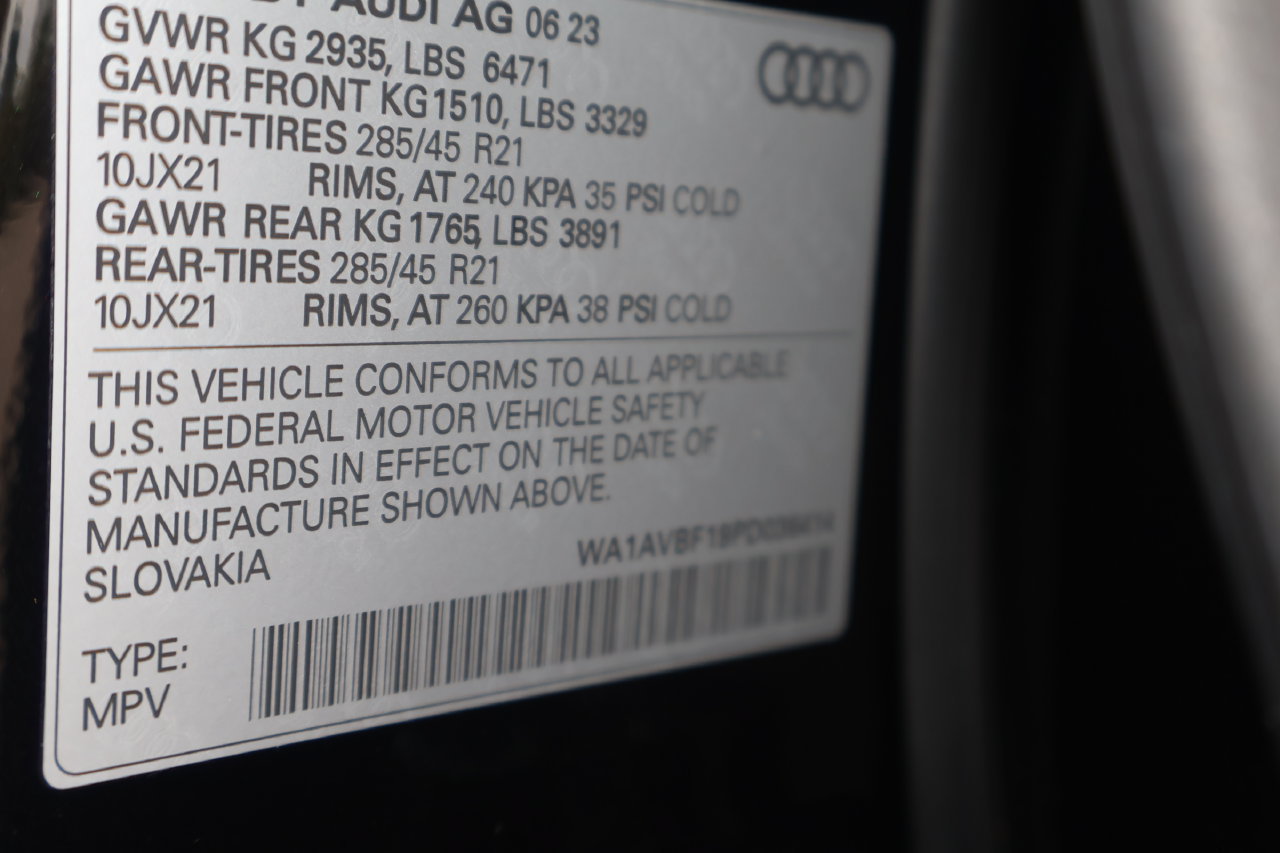 Used 2023 Audi Q8 Premium w/ Convenience Package AWD/4WD image 27