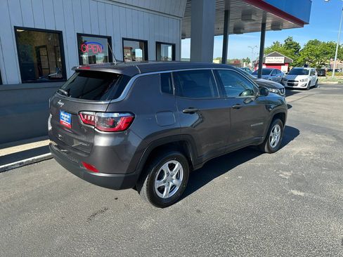 Used 2022 Jeep Compass Sport AWD/4WD image 25