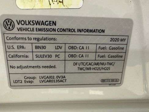 Used 2020 Volkswagen Tiguan S image 34