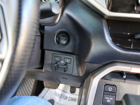Used 2025 Toyota Tundra SR5 AWD/4WD image 22