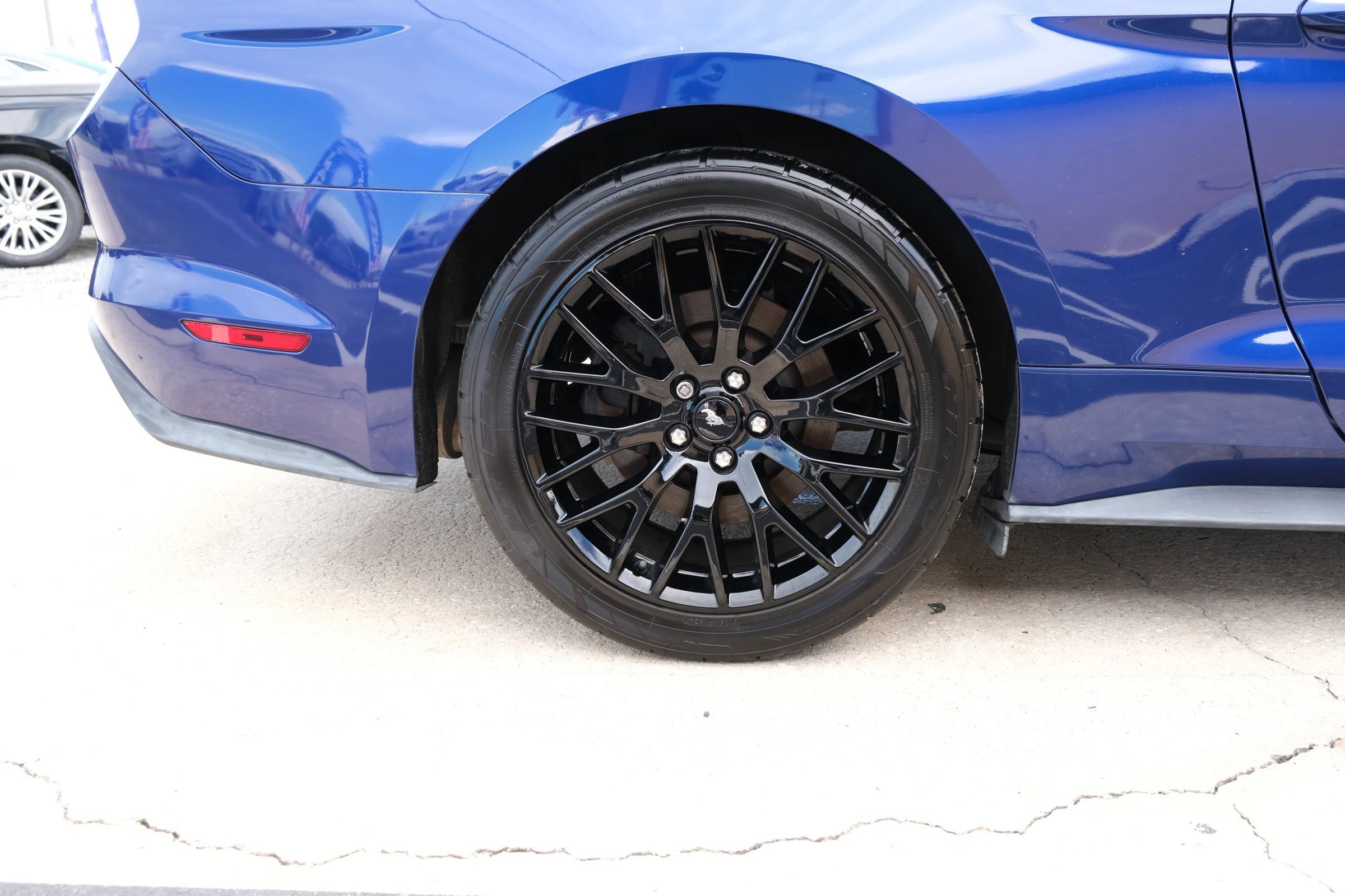 Used 2016 Ford Mustang GT Premium w/ GT Performance Package RWD image 19