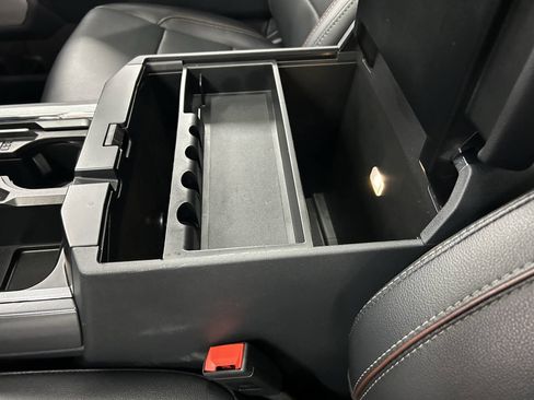 Used 2024 Ford F250 Lariat w/ Lariat Ultimate Package image 30