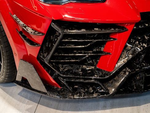 Used 2023 Lamborghini Urus Performante AWD/4WD image 8