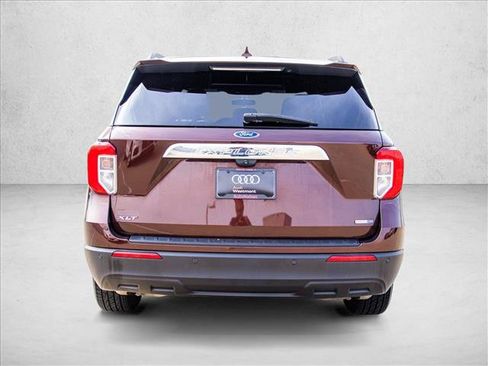 Used 2020 Ford Explorer XLT w/ Comfort Package AWD/4WD image 6