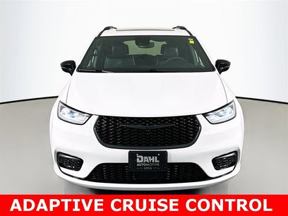 Used 2025 Chrysler Pacifica Limited