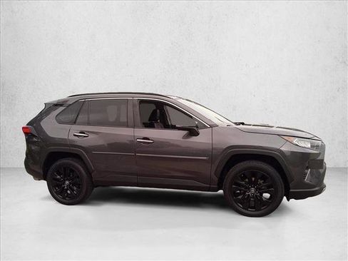 Used 2019 Toyota RAV4 Limited FWD image 4